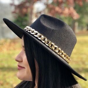 Black Rancher Hat With Link Chain
